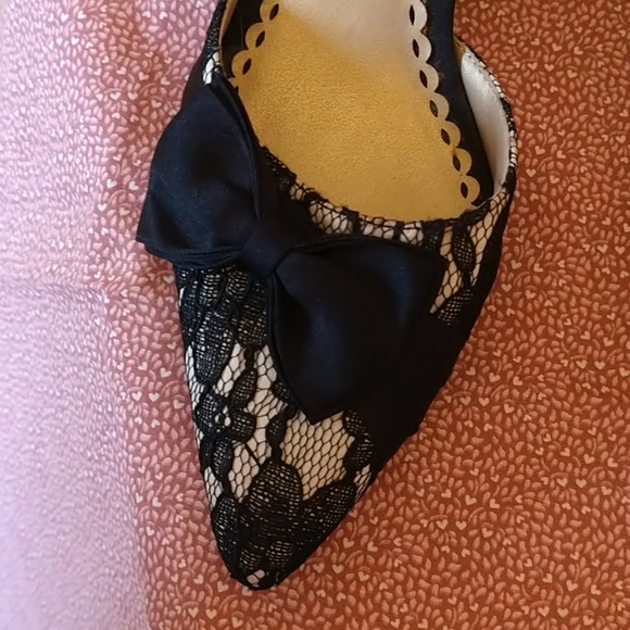 Jacqueline Ferrar black lace heels Sz 6M 🥿 - Picture 2 of 6